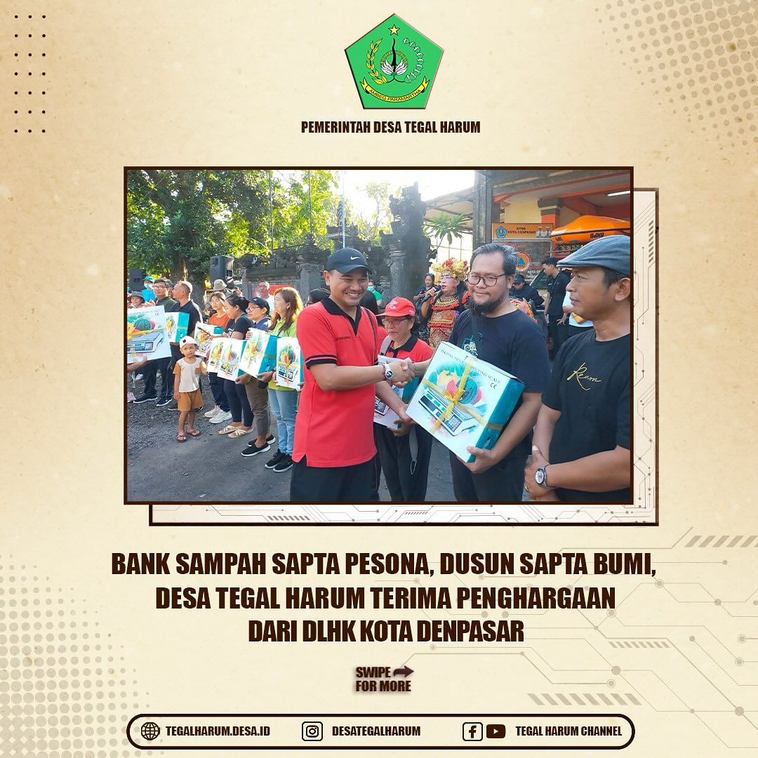 penyerahan penghargaan kepada pihak bank sampah yang telah aktif dan konsisten membantu Pemerintah Kota Denpasar 