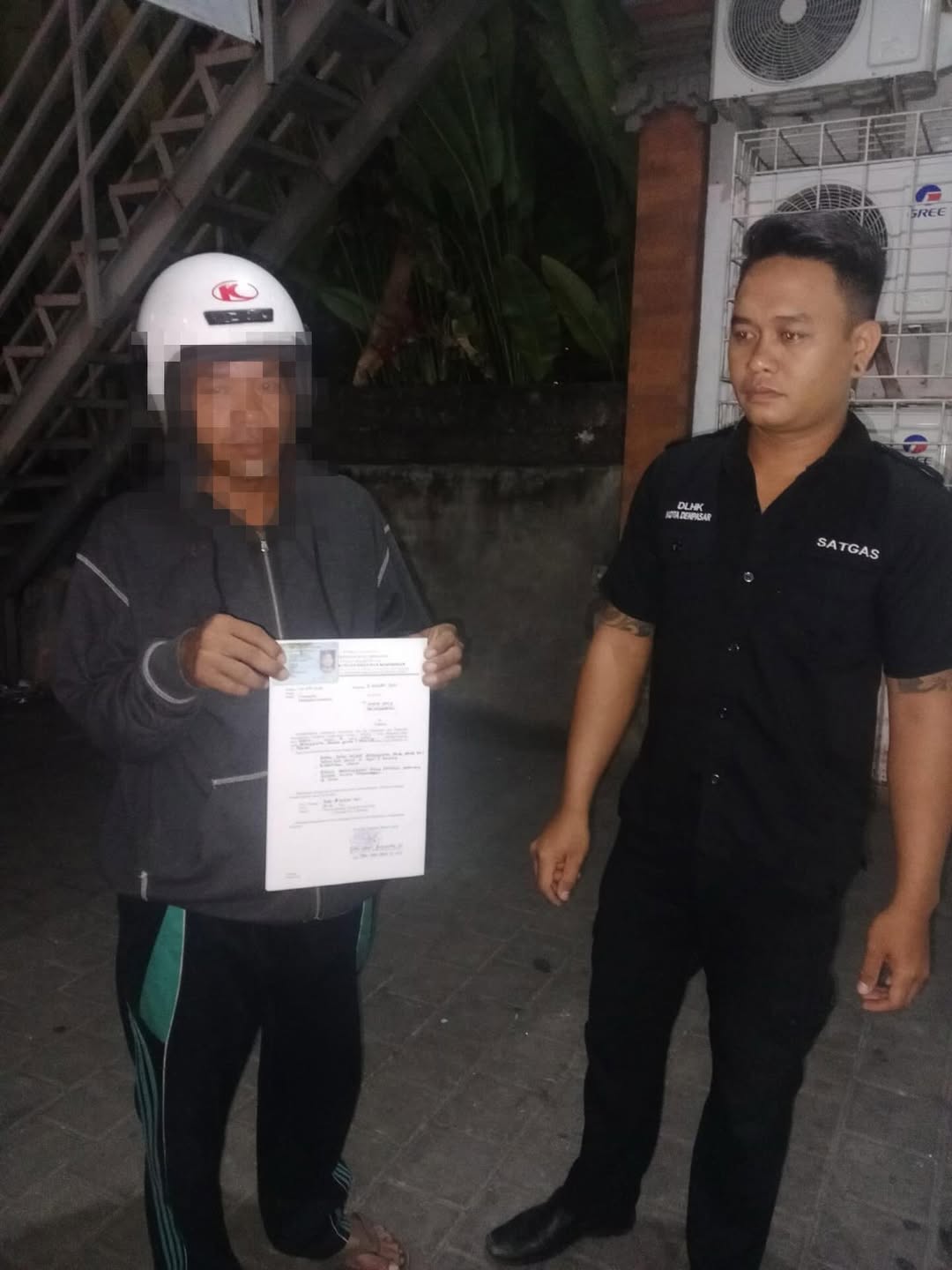 oknum yang membuang sampah sembarangan 
