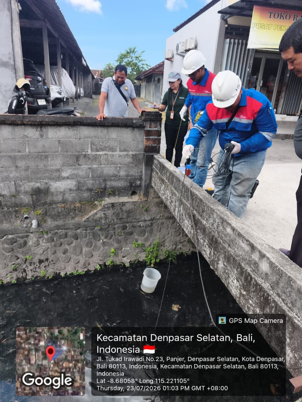 Pengambilan sample air di 10 titik sungai di Kota Denpasar